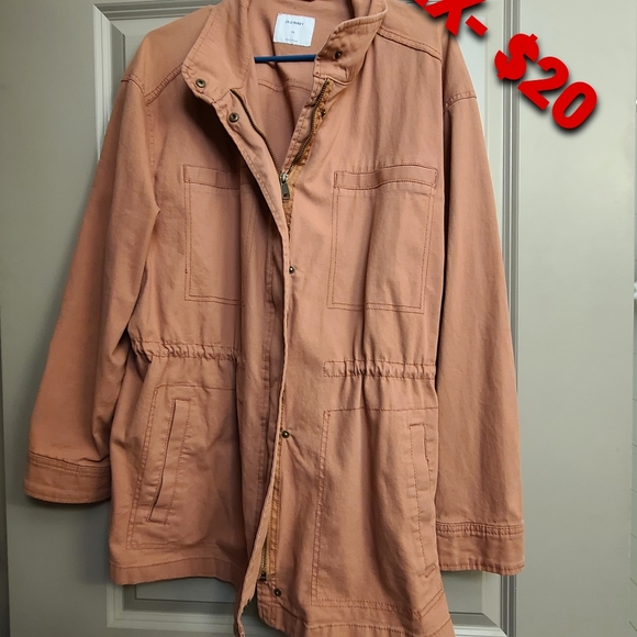 Clothes - Picture 12 of 13